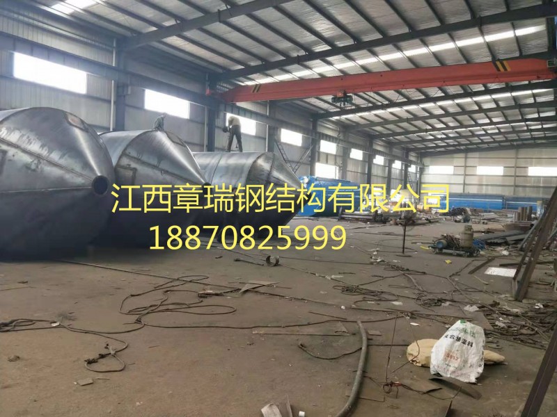 客戶預(yù)訂80T水泥罐，趕貨中