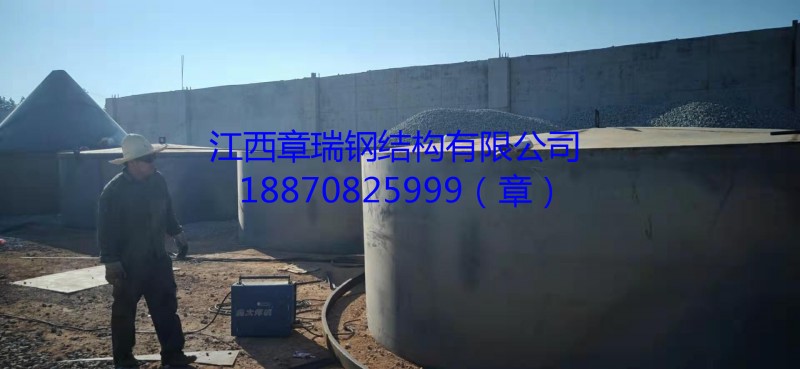 工地現(xiàn)場(chǎng)制作水泥罐