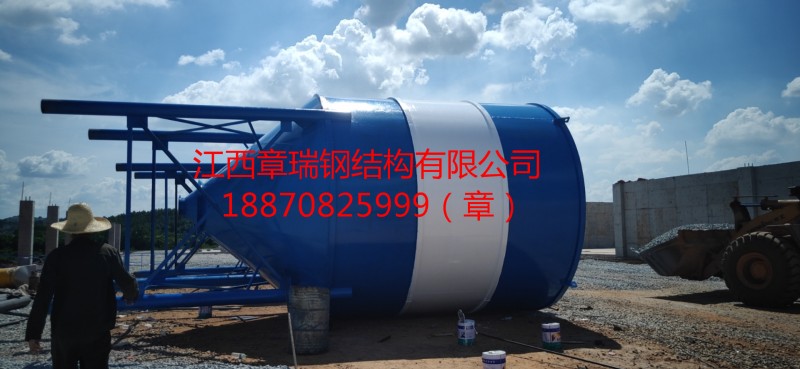 豐城工地，現(xiàn)場制作水泥罐