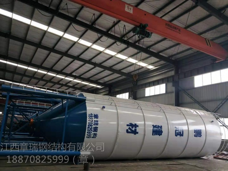 鵬冠建材6臺水泥罐發(fā)貨